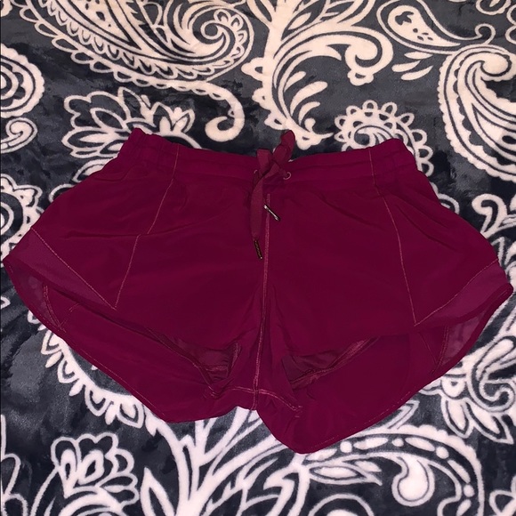 lululemon athletica Pants - LULULEMON HOTTY HOT SHORTS